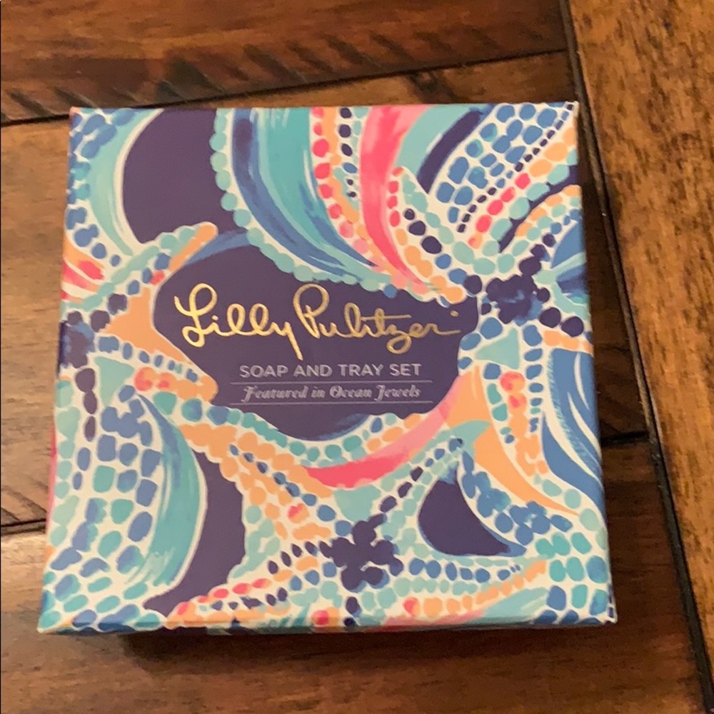 Lilly Pulitzer soap and tray set